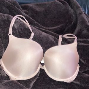 Victoria’s Secret Push-Up Bra 34DD